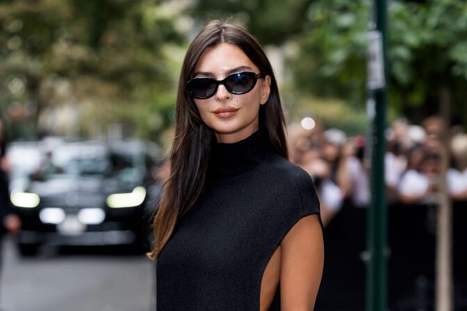 Emily Ratajkowski Braless Sideboob Calvin Klein Nyfw