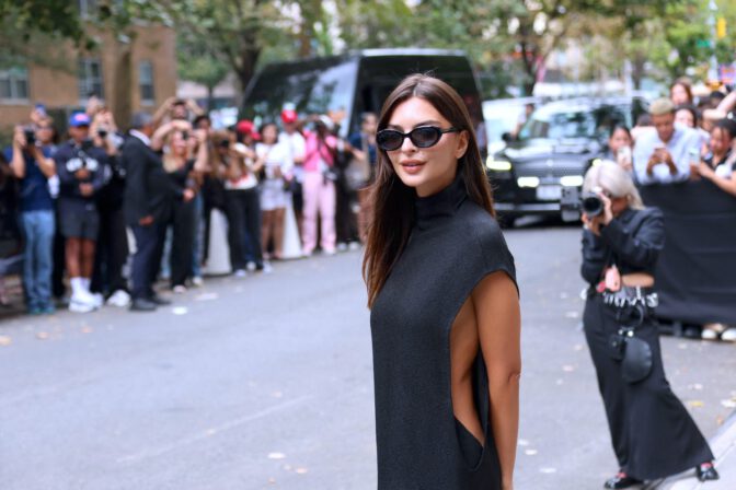 Emily Ratajkowski Braless Sideboob Calvin Klein Nyfw