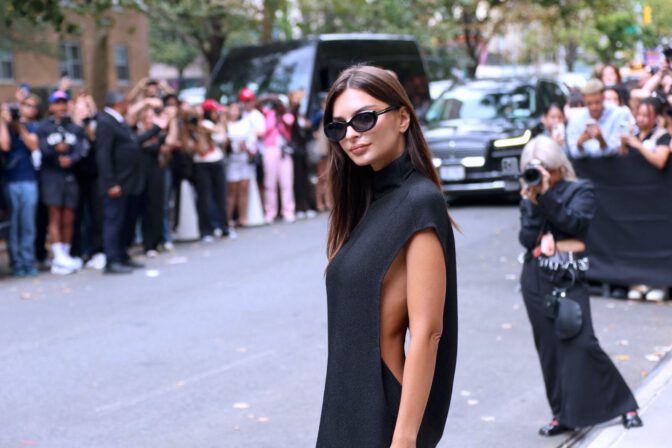 Emily Ratajkowski Braless Sideboob Calvin Klein Nyfw