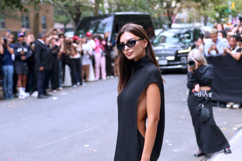 Emily Ratajkowski Braless Sideboob Calvin Klein Nyfw - Hot Celebs Home