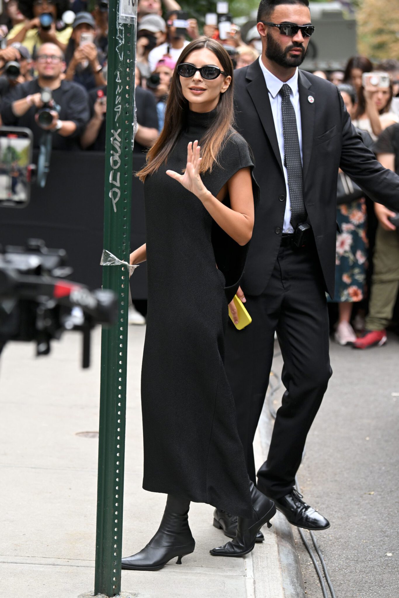 Emily Ratajkowski Braless Sideboob Calvin Klein Nyfw - Hot Celebs Home