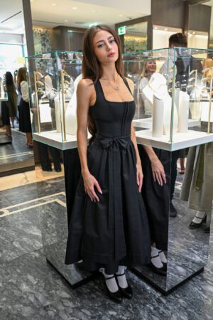 Leni Klum Busty Dirndl Oktoberfest