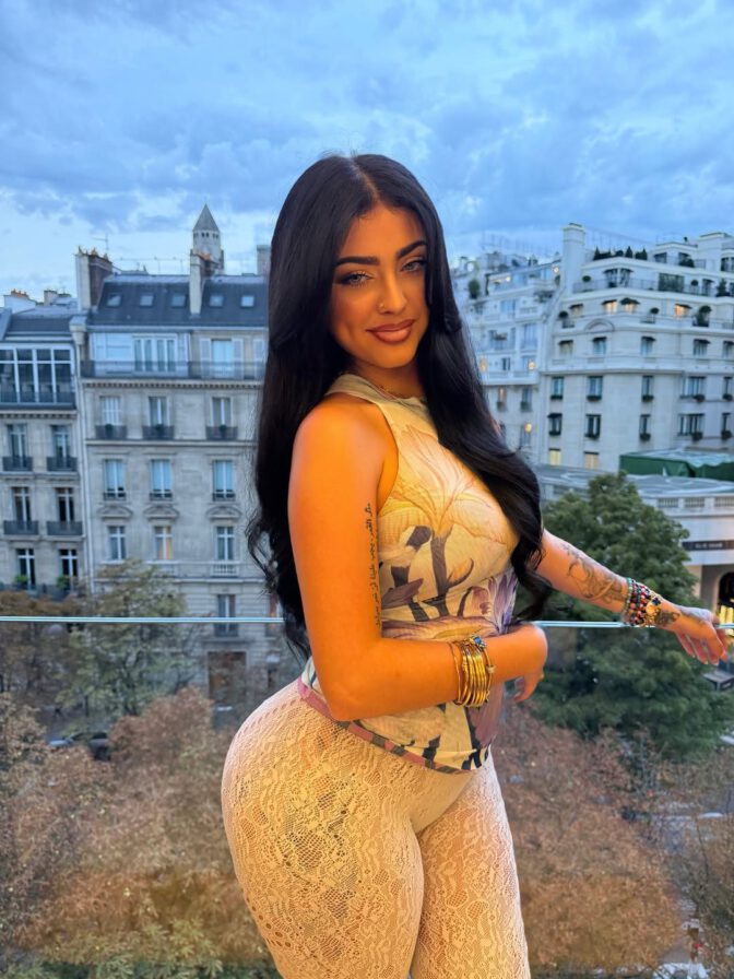 Malu Trevejo Huge Booty See Through Paris