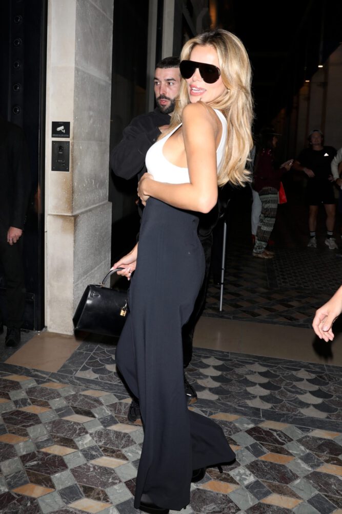 Nader Sisters Sexy Paris Night