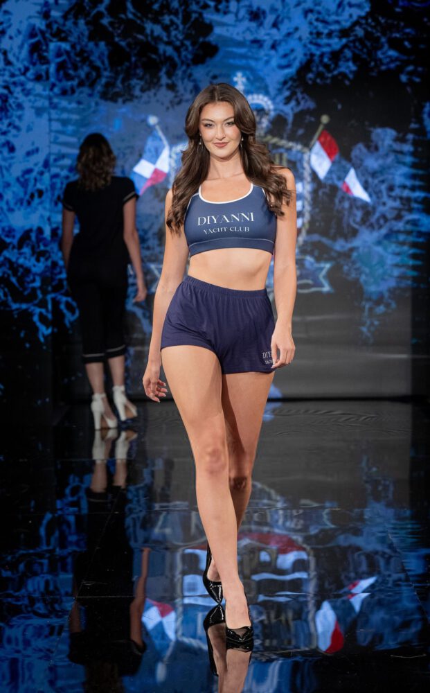 Rachel Pizzolato Art Hearts Fashion Show