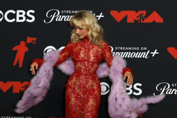 Sabrina Carpenter Sexy Dress Vmas