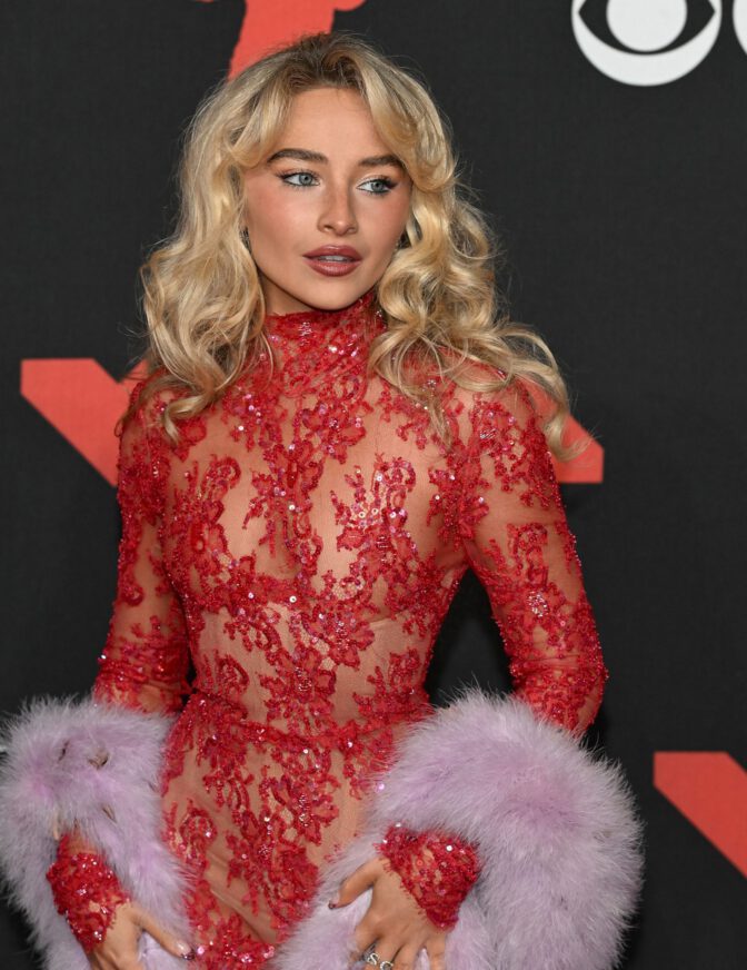 Sabrina Carpenter Sexy Dress Vmas