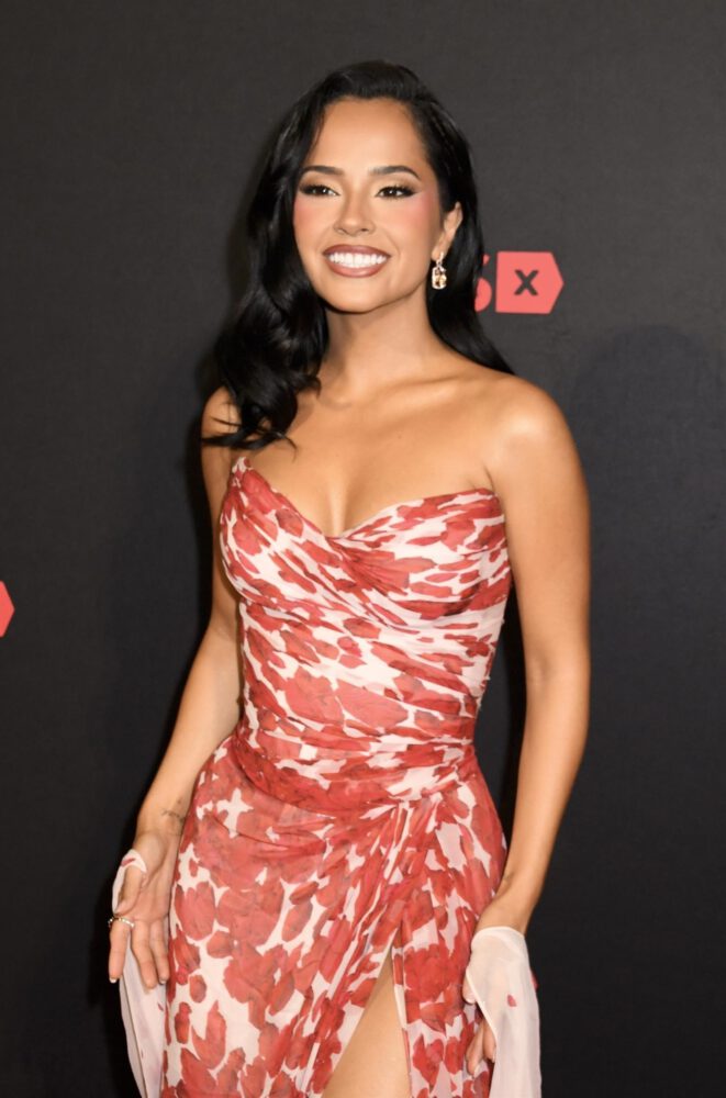 Becky G Dkms Gala Nyc Cleavage Legs Sexy