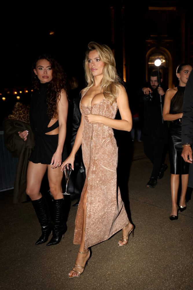 Brooks Nader Cleavage Slit Exposed Dress Nsfw Paris Fashion Week