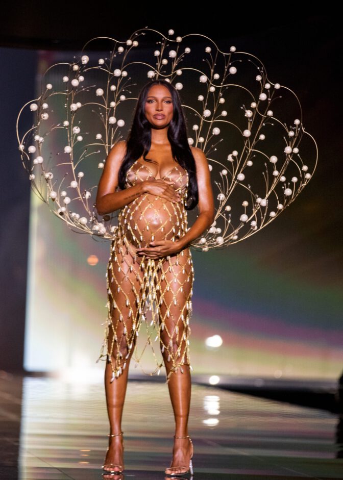 Jasmine Tookes Victorias Secret Fashion Show