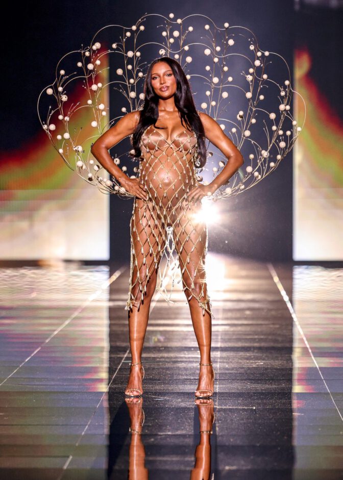 Jasmine Tookes Victorias Secret Fashion Show