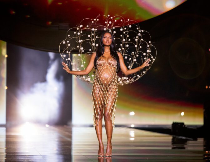 Jasmine Tookes Victorias Secret Fashion Show