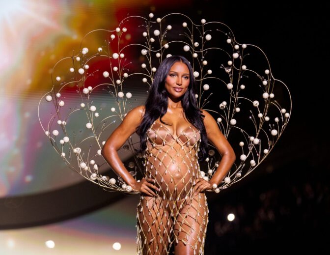 Jasmine Tookes Victorias Secret Fashion Show