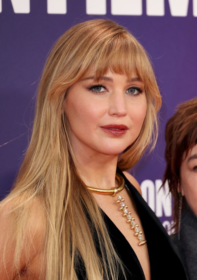 Jennifer Lawrence Sideboob Velvet Gown Bfi London