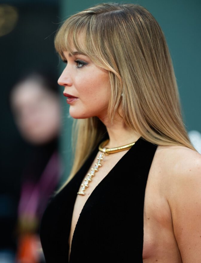 Jennifer Lawrence Sideboob Velvet Gown Bfi London