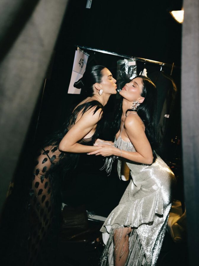 Kendall Jenner Naked Schiaparelli Sheer Runway