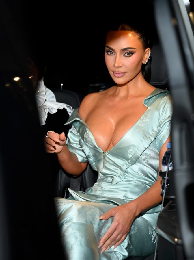 Kim Kardashian Cleavage Blue Gown Alls Fair Paris Premiere