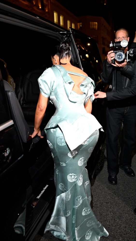 Kim Kardashian Cleavage Blue Gown Alls Fair Paris Premiere