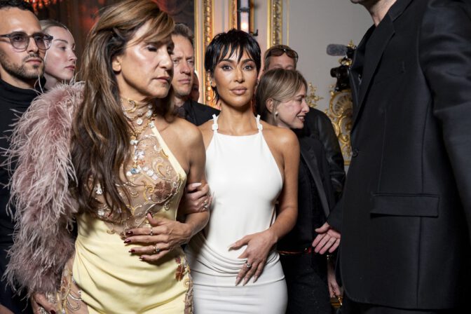 Kim Kardashian Nsfw Sideboob Ass Curves Bof Paris