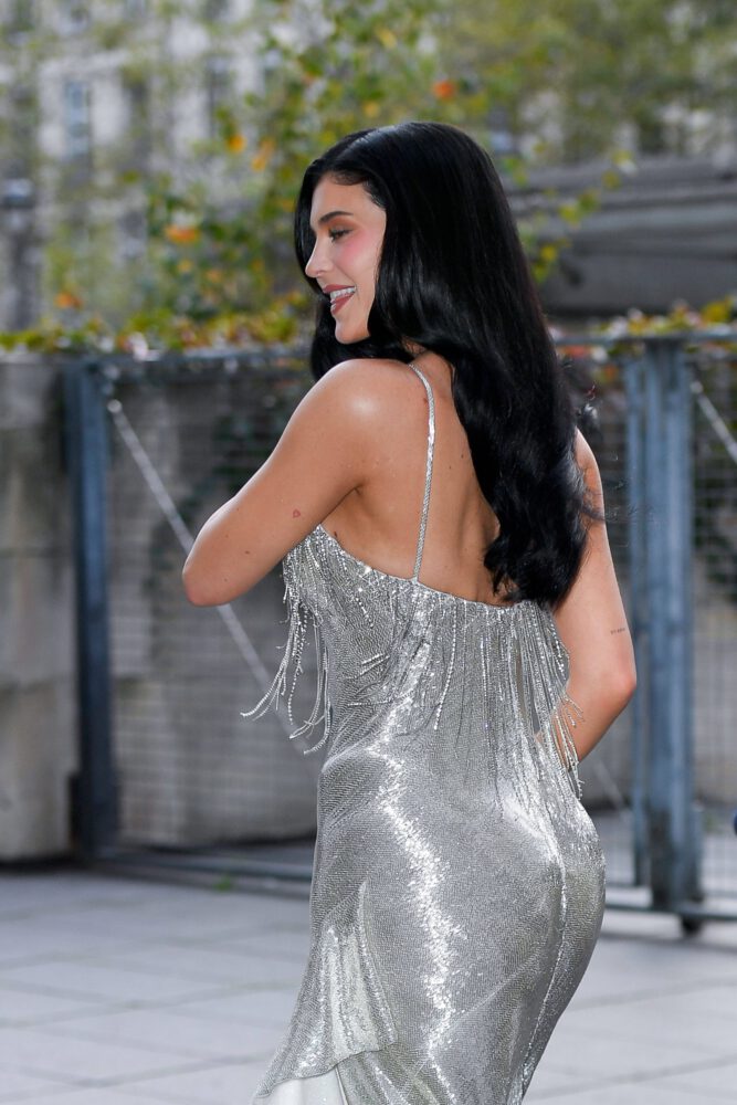 Kylie Jenner Silver Dress Schiaparelli Ass Cleavage