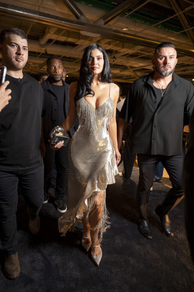 Kylie Jenner Silver Dress Schiaparelli Ass Cleavage