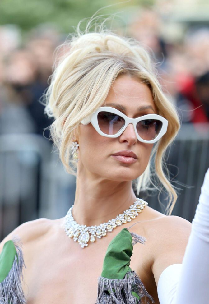 Paris Hilton Cleavage Gown Paris Fashion Week