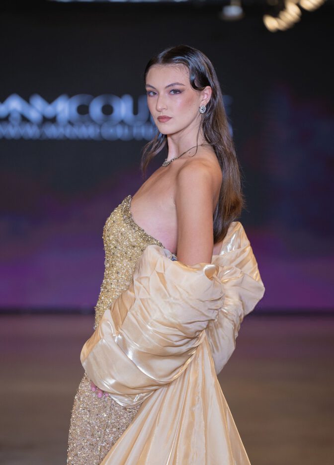 Rachel Pizzolato La Fashion Week Sexy Runway Curves