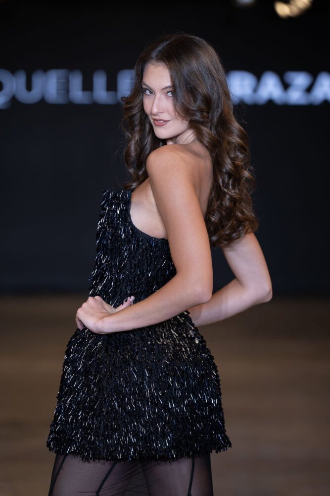 Rachel Pizzolato La Fashion Week Sexy Runway Curves