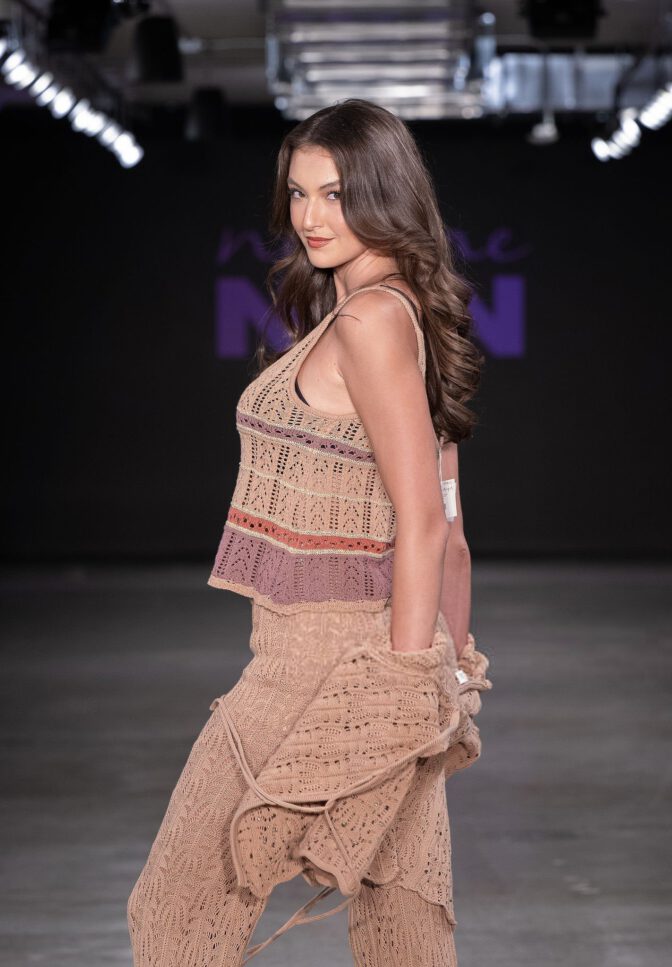 Rachel Pizzolato La Fashion Week Sexy Runway Curves