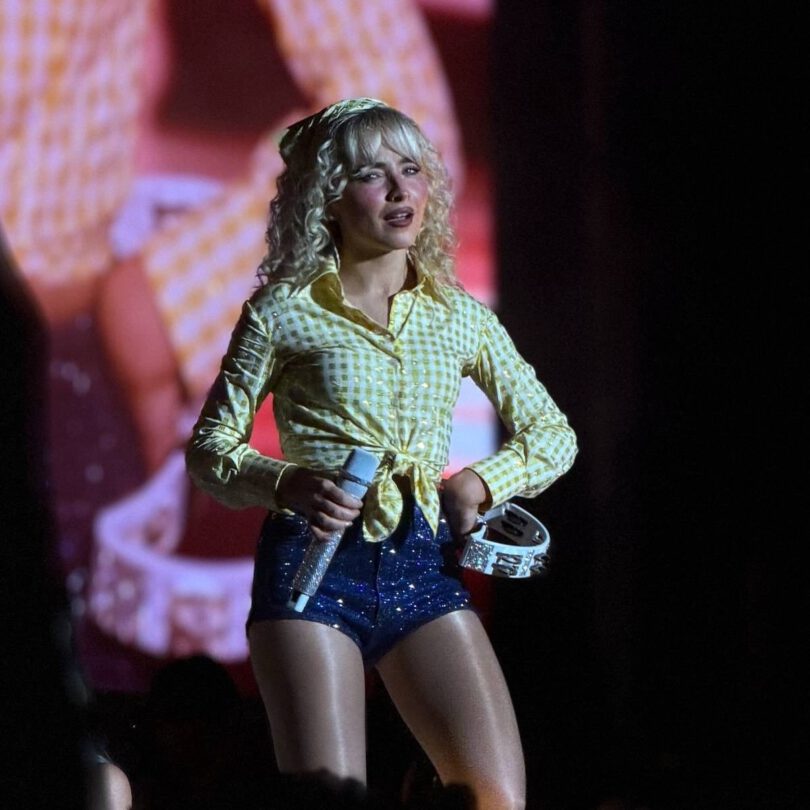Sabrina Carpenter Sexy Legs Booty Hotpants Acl Festival