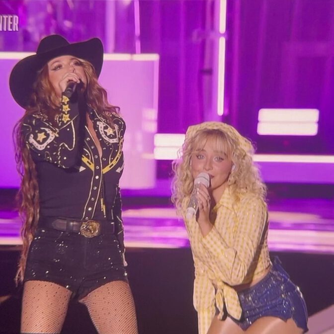 Sabrina Carpenter Sexy Legs Booty Hotpants Acl Festival