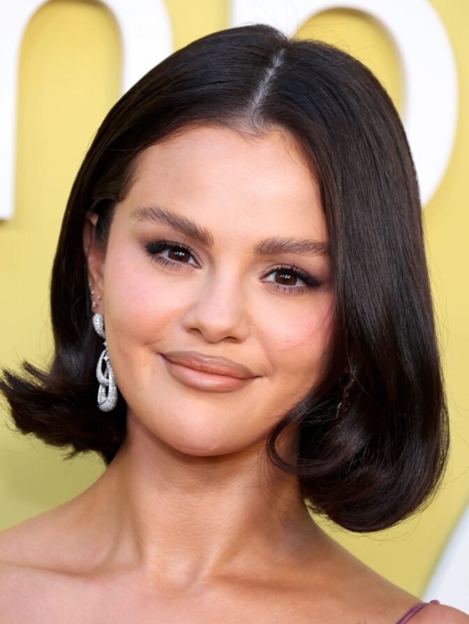 Selena Gomez Sexy Satin Mini Legs Rare Impact Fund