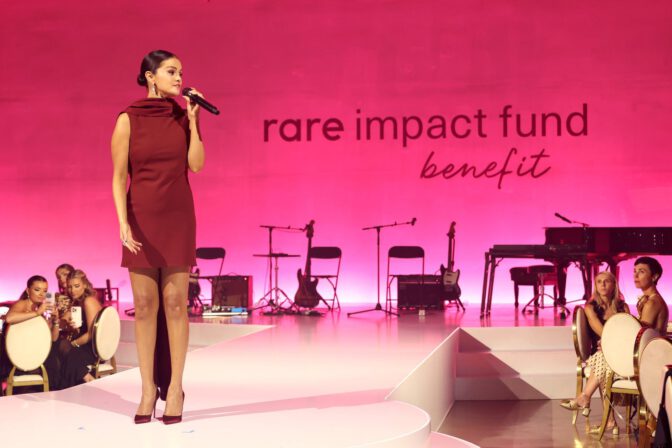 Selena Gomez Sexy Satin Mini Legs Rare Impact Fund