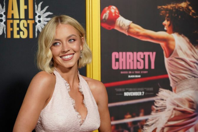 Sydney Sweeney Christy Premiere Big Boobs Cleavage Red Carpet