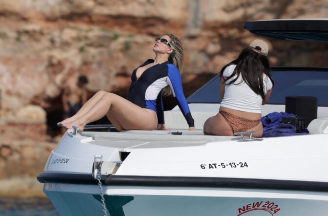 Wanda Nara Topless Boob Slip Bare Ass Ibiza Yacht
