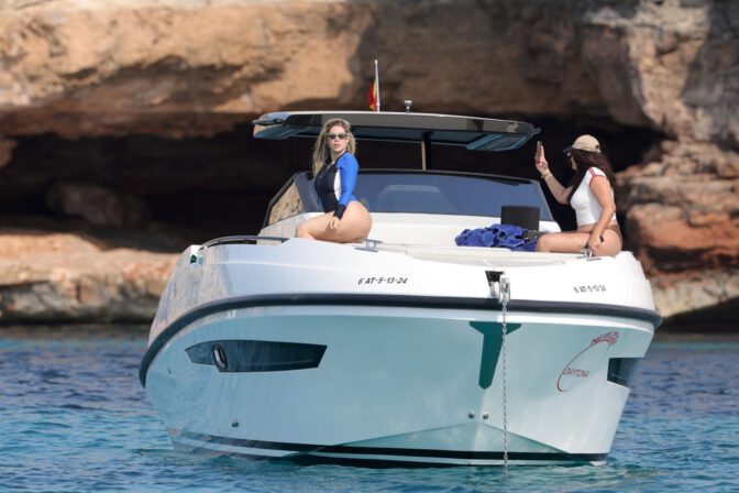 Wanda Nara Topless Boob Slip Bare Ass Ibiza Yacht