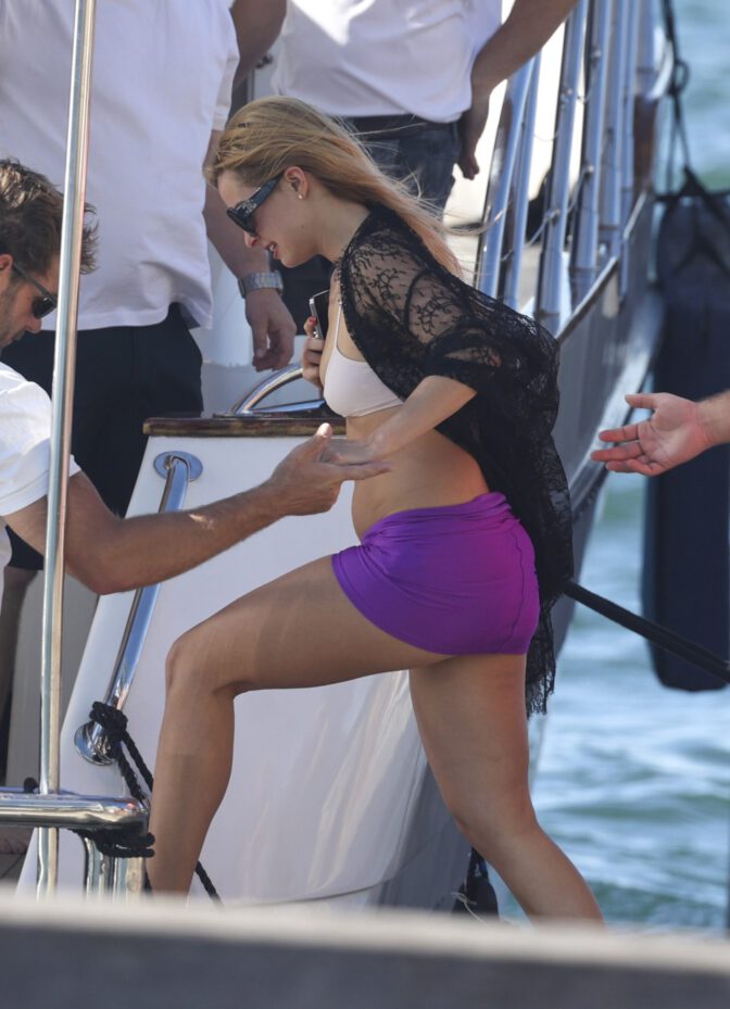 Addison Rae Bikini Cleavage Booty Yacht Paparazzi