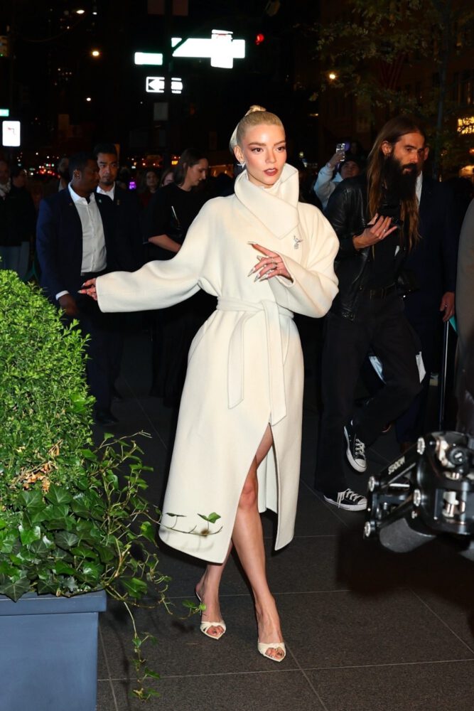 Anya Taylor Joy Exposed Bare Ass Thong Tiffany Holiday