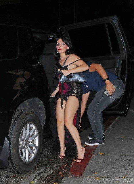 Dafne Keen Nsfw Panty Upskirt Exposed Thighs Dia De Muertos Gala