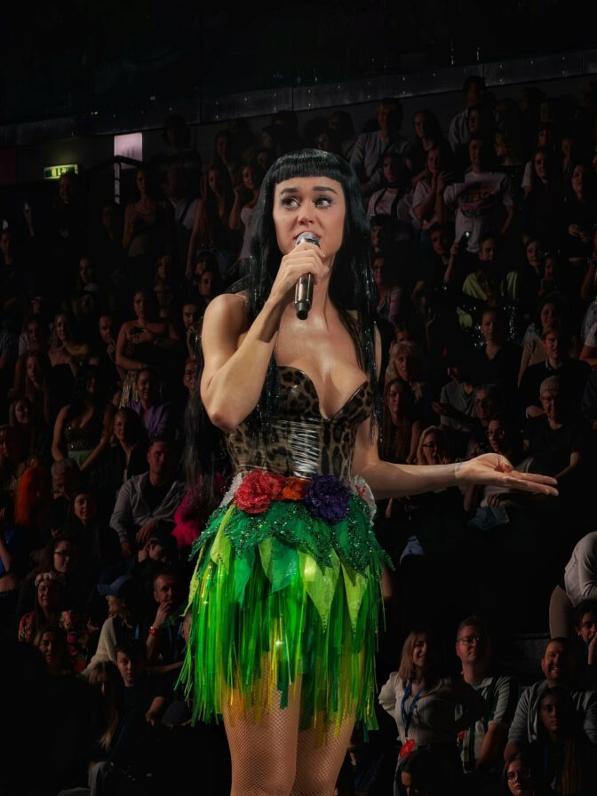 Katy Perry Cleavage Booty Sexy Stage Prague Lifetimes Tour