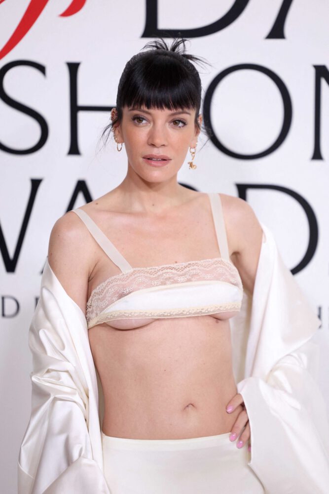 Lily Allen Naked Dress Cfda Underboob See Through