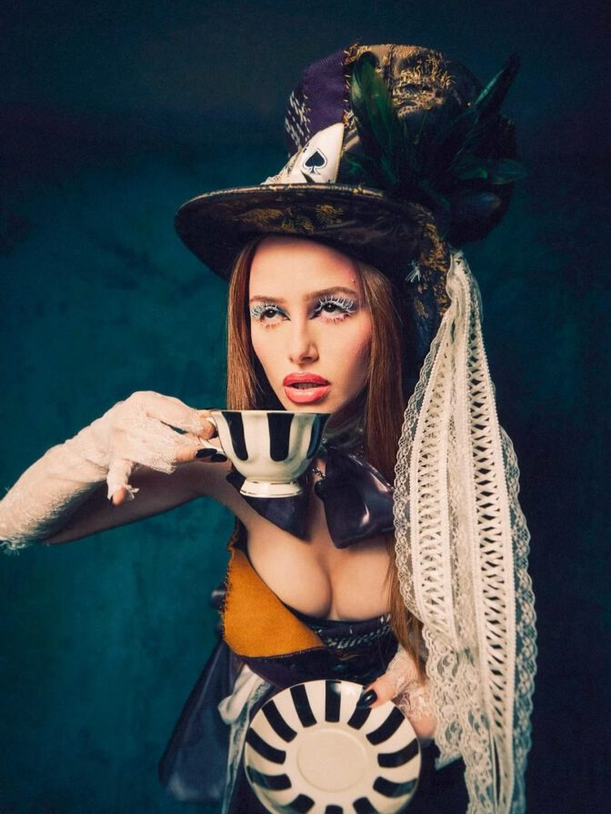 Madelaine Petsch Camila Mendes Halloween Cibelle Levi