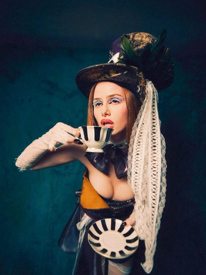 Madelaine Petsch Camila Mendes Halloween Cibelle Levi