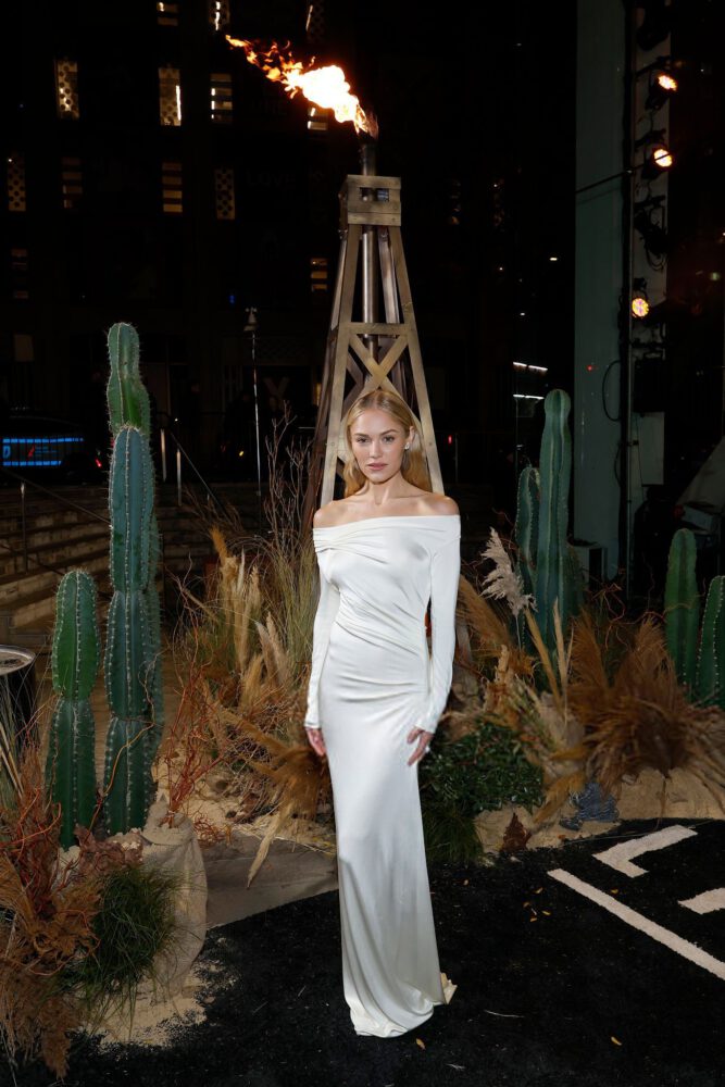 Michelle Randolph Body Hugging Dress Sexy Curves Landman