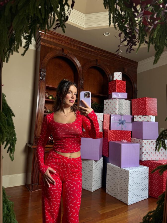 Millie Bobby Brown Sexy Santa Florence By Mills Holiday