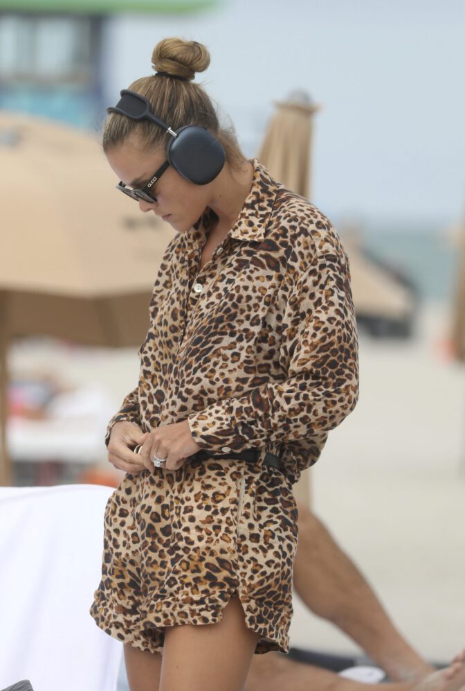 Nina Agdal Blue Bikini Miami Hot Beach Body