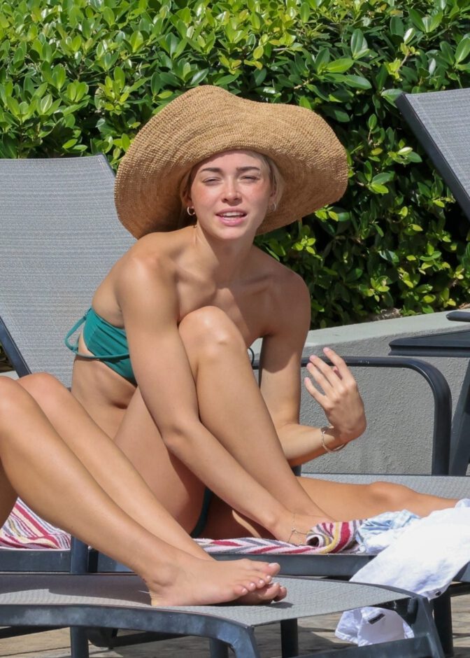 Olivia Dunne Bikini Cheeky Booty Kauai Hawaii