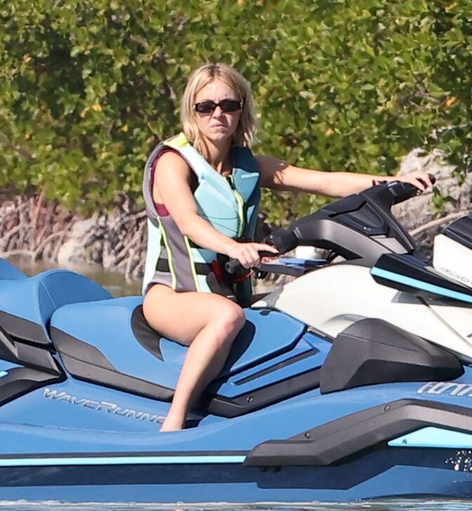 Sydney Sweeney Thong Bikini Bare Beach Booty Florida