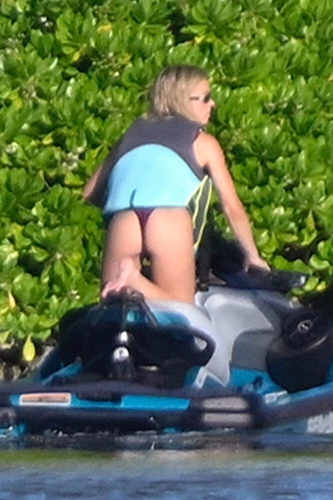 Sydney Sweeney Thong Bikini Bare Beach Booty Florida