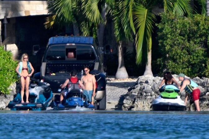 Sydney Sweeney Thong Bikini Bare Beach Booty Florida